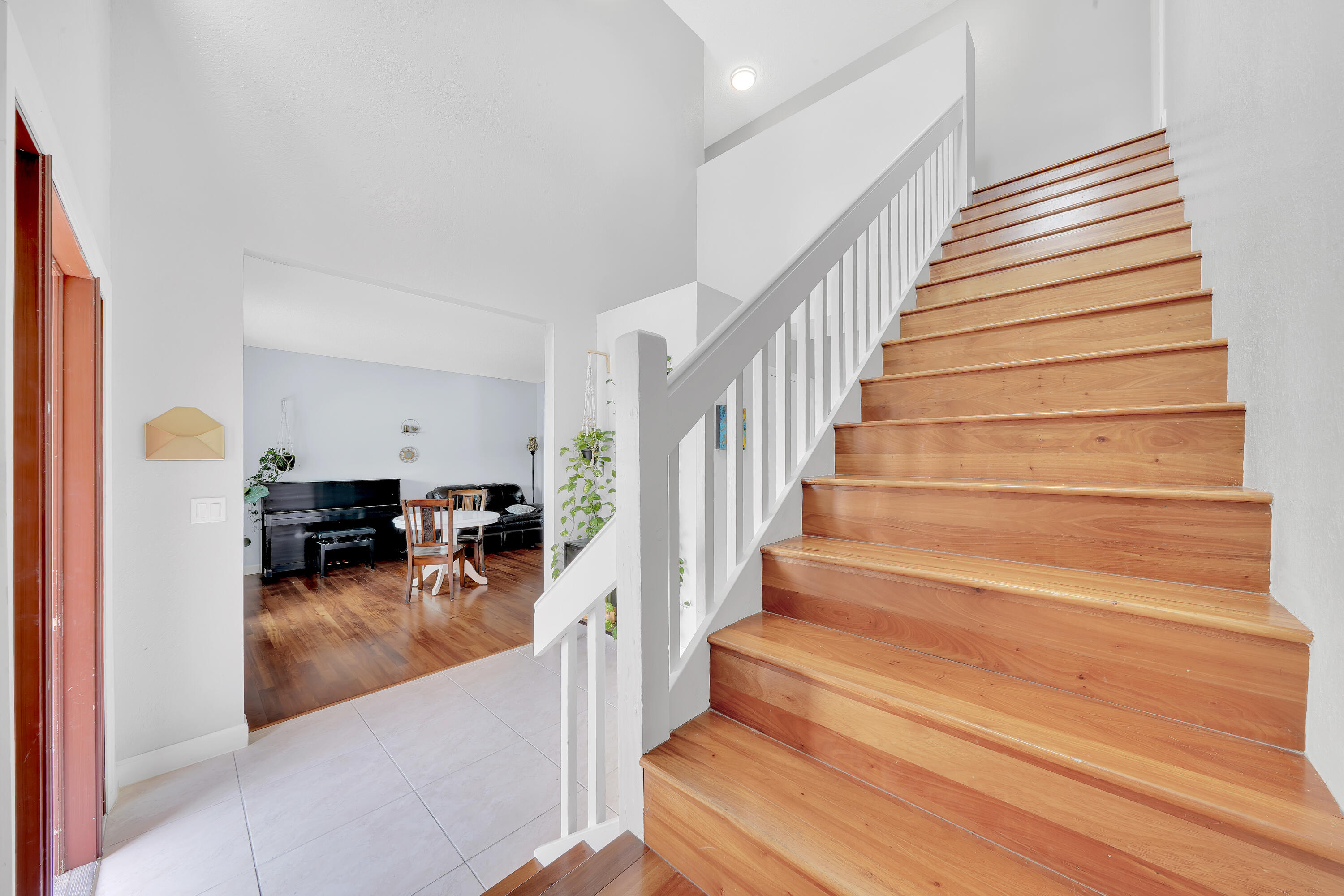 12115 Rockwell Way Boca Raton, FL 33428 - Photo 28 of 64 11 Stairwell views (1)