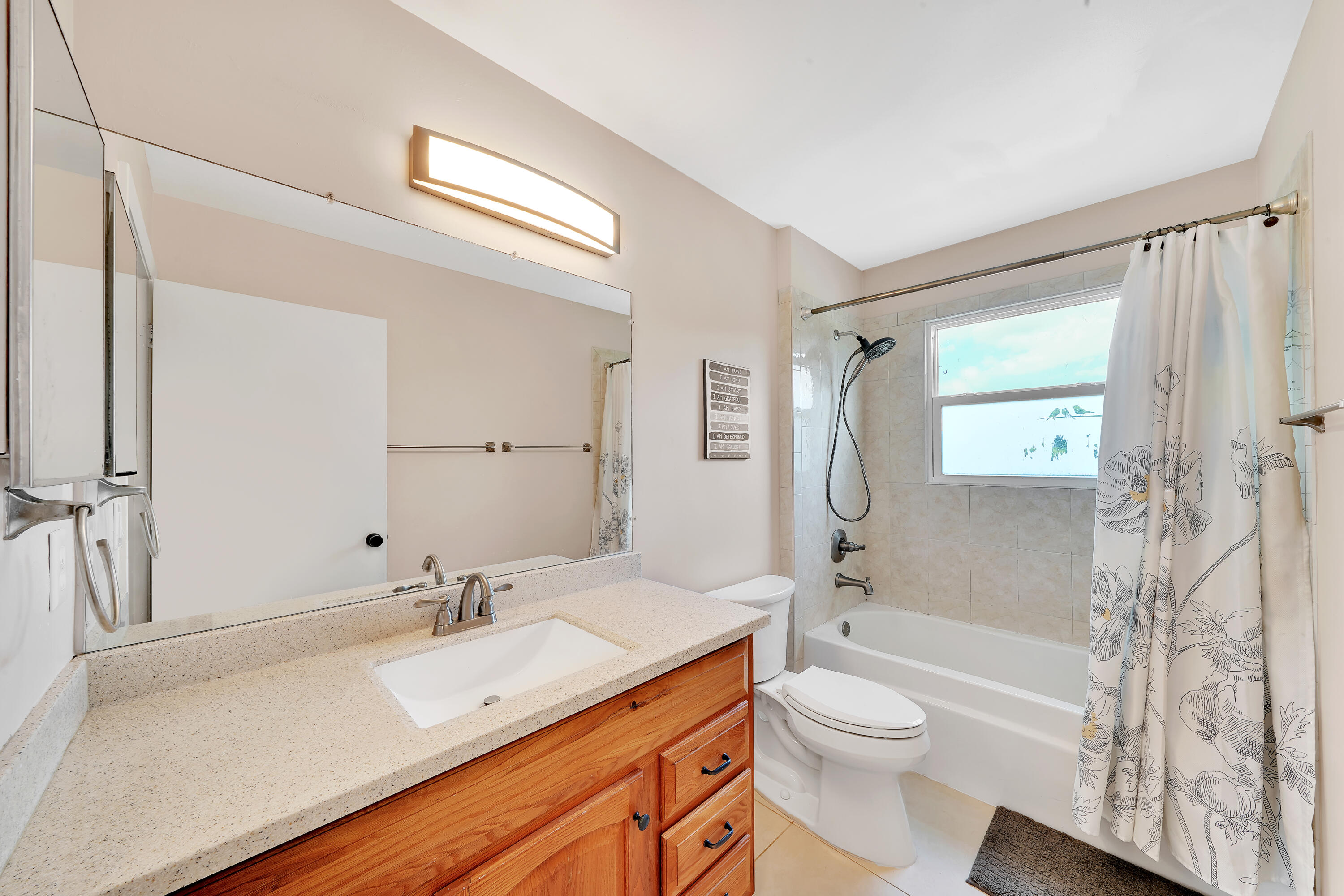 12115 Rockwell Way Boca Raton, FL 33428 - Photo 47 of 64 16 Guest Bathroom (1)