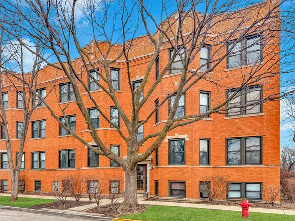 $167,000 | 842 Wesley Avenue, Unit 1, Oak Park, IL 60304