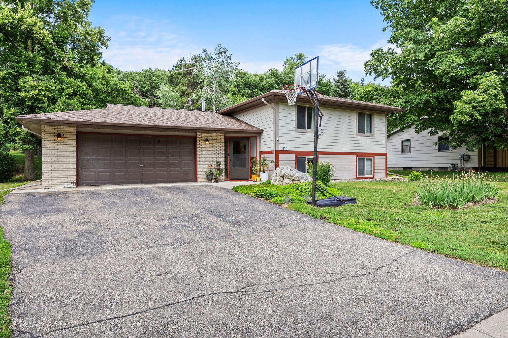 762 Pioneer Road Red Wing, MN 55066 - Photo 4 of 43