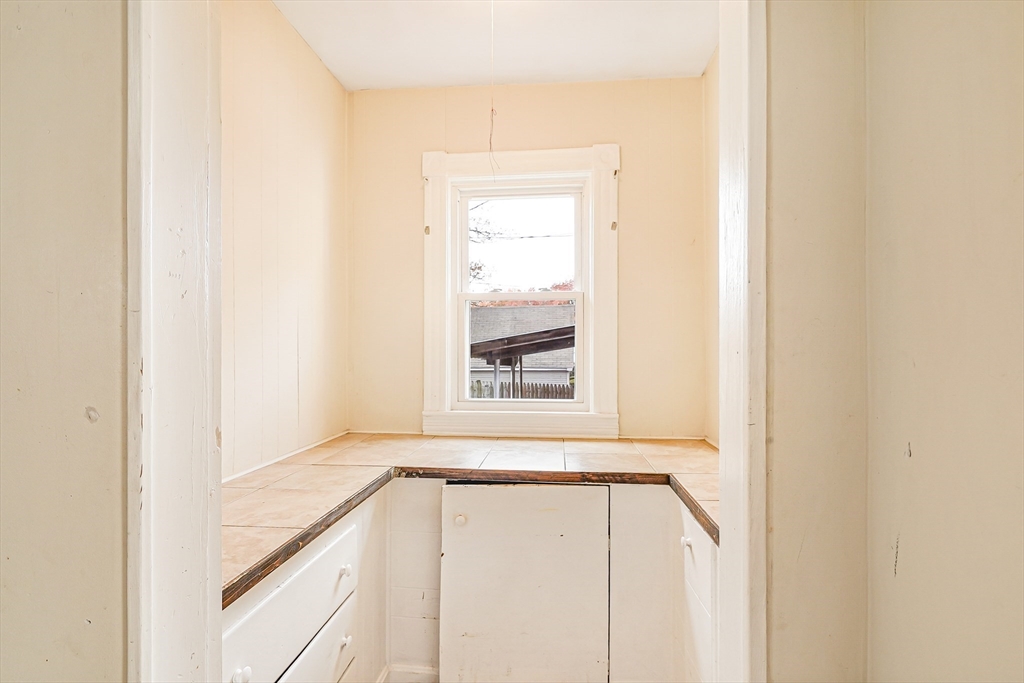 18 Sycamore Street Springfield, MA 01109 - Photo 12 of 22 a view of an entryway with a window