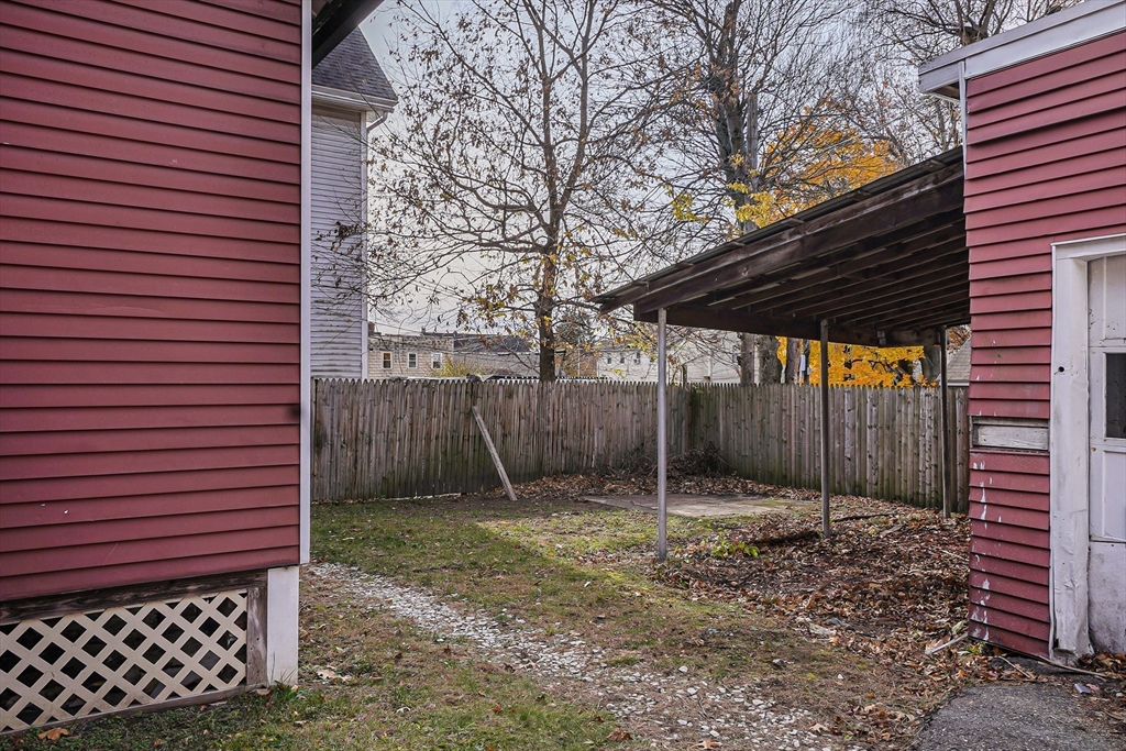 18 Sycamore Street Springfield, MA 01109 - Photo 20 of 22 a backyard of a house