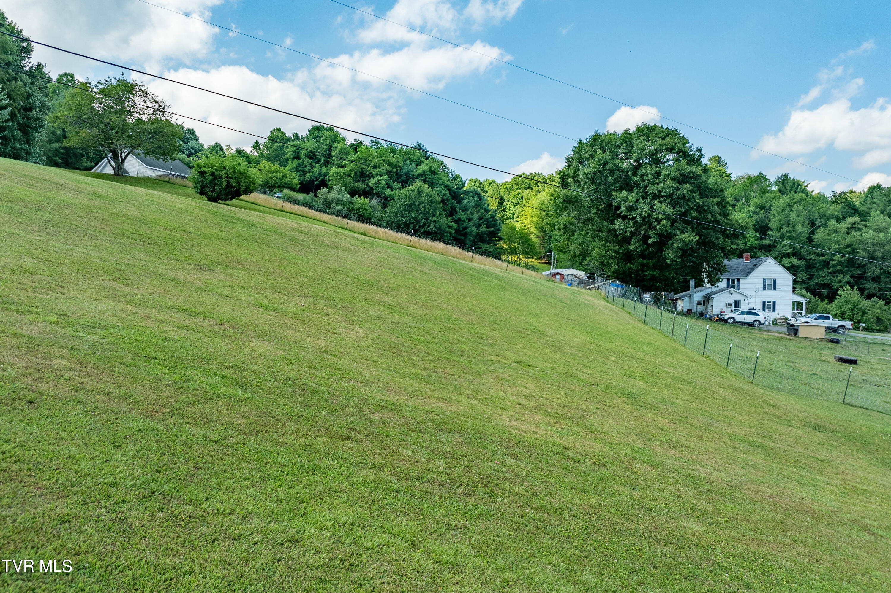 199 Crowder Road Mountain City, TN 37683 - Photo 14 of 58 199 Crowder Road (18 of 59)