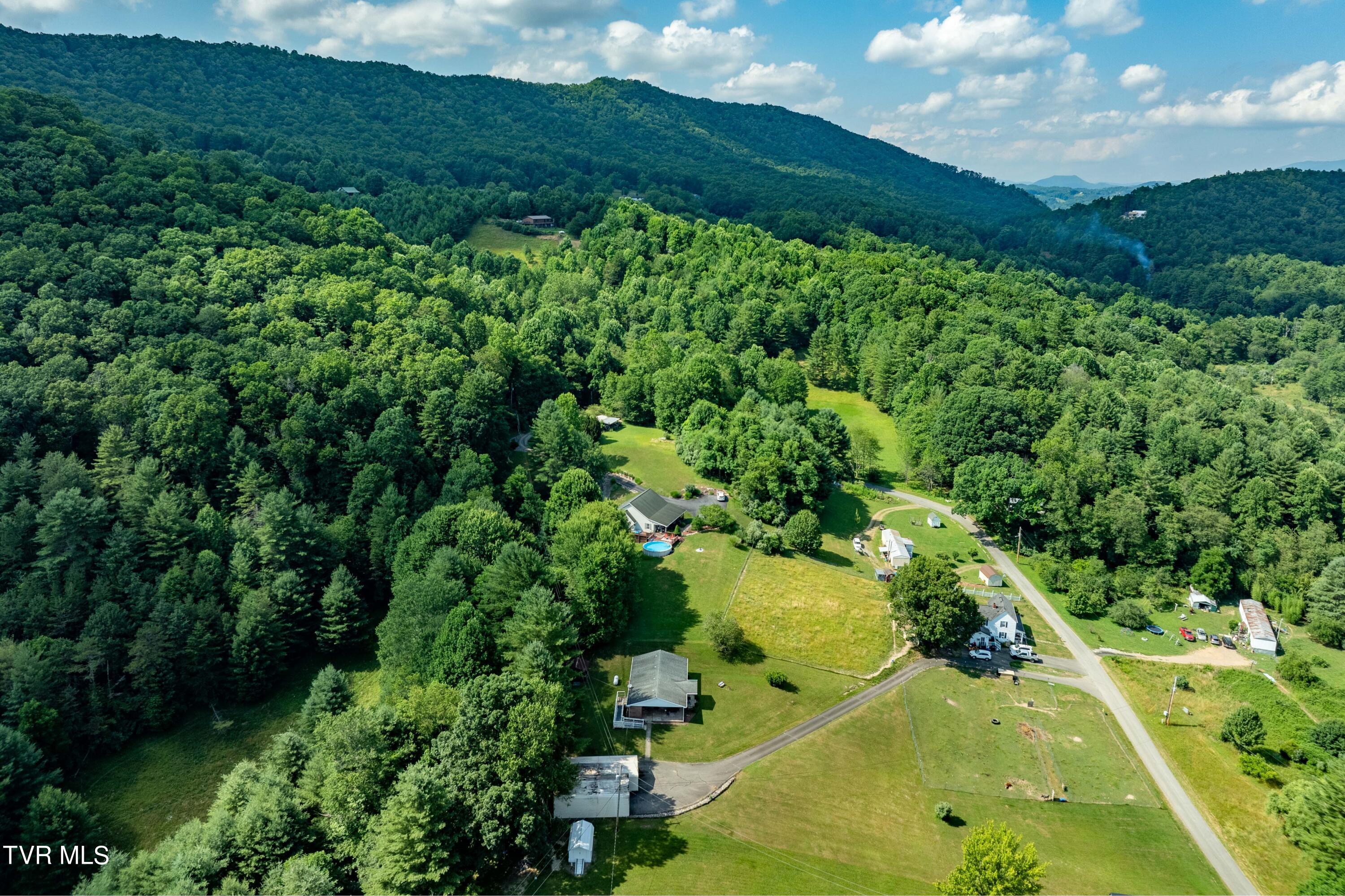 199 Crowder Road Mountain City, TN 37683 - Photo 57 of 58 199 Crowder Road (10 of 59)