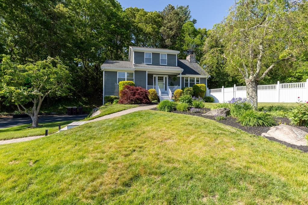 15 Heritage Road Acushnet, MA 02743 - Photo 3 of 42