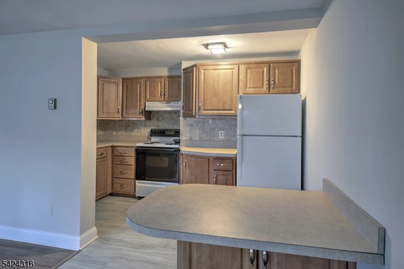 132 Claremont Road, Unit 9 Bernardsville, NJ 07924 - Photo 6 of 13