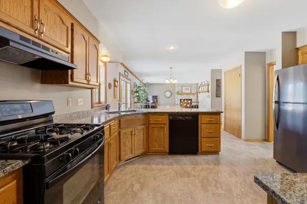 $639,900 | N66-w35104 Lappland Crossing, Oconomowoc, WI 53066