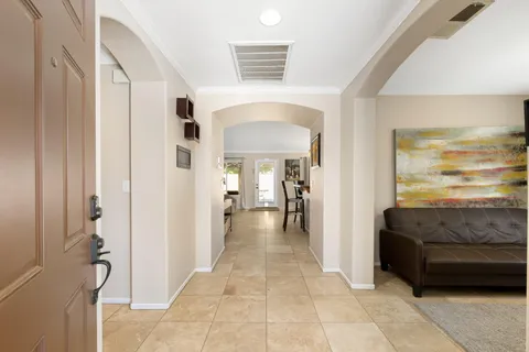 a view of livingroom with furniture