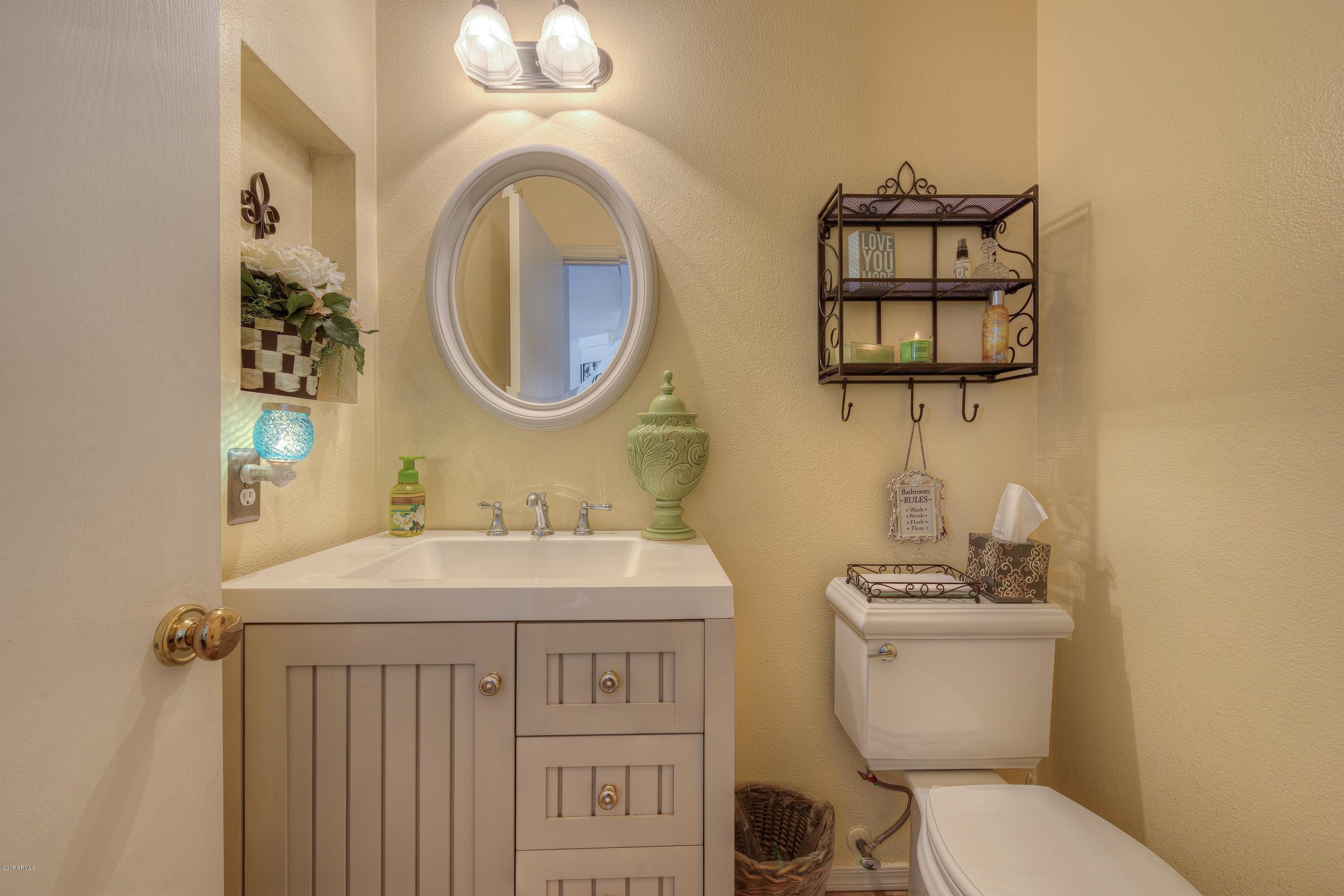 4041 East Tether Trail Phoenix, AZ 85050 - Photo 18 of 22 018_Powder Room