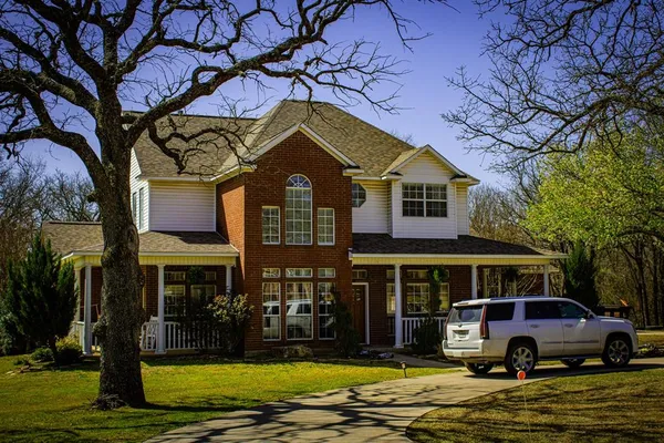 $539,999 | 10 Shady Creek Lane, Bridgeport, TX 76426