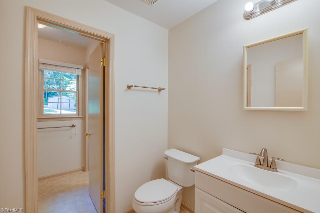 1480 Pebblebrook Road Winston-Salem, NC 27105 - Photo 9 of 19 Gallery Image 9