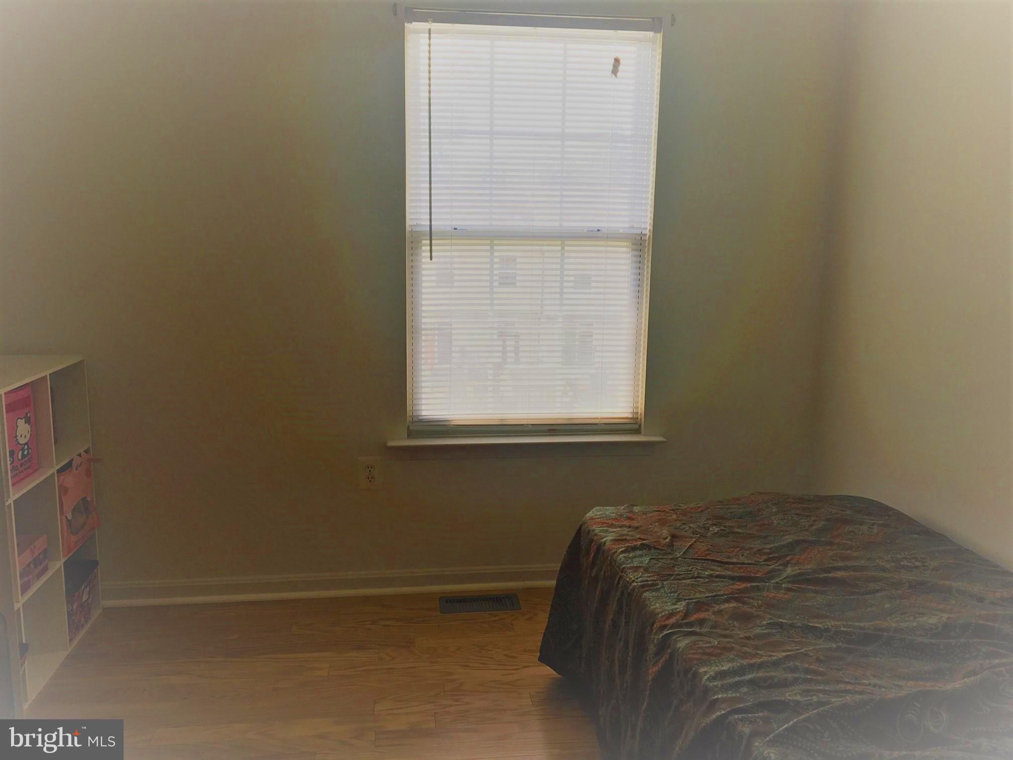 5525 Shallow River Road Clinton, MD 20735 - Photo 12 of 20 Bedroom