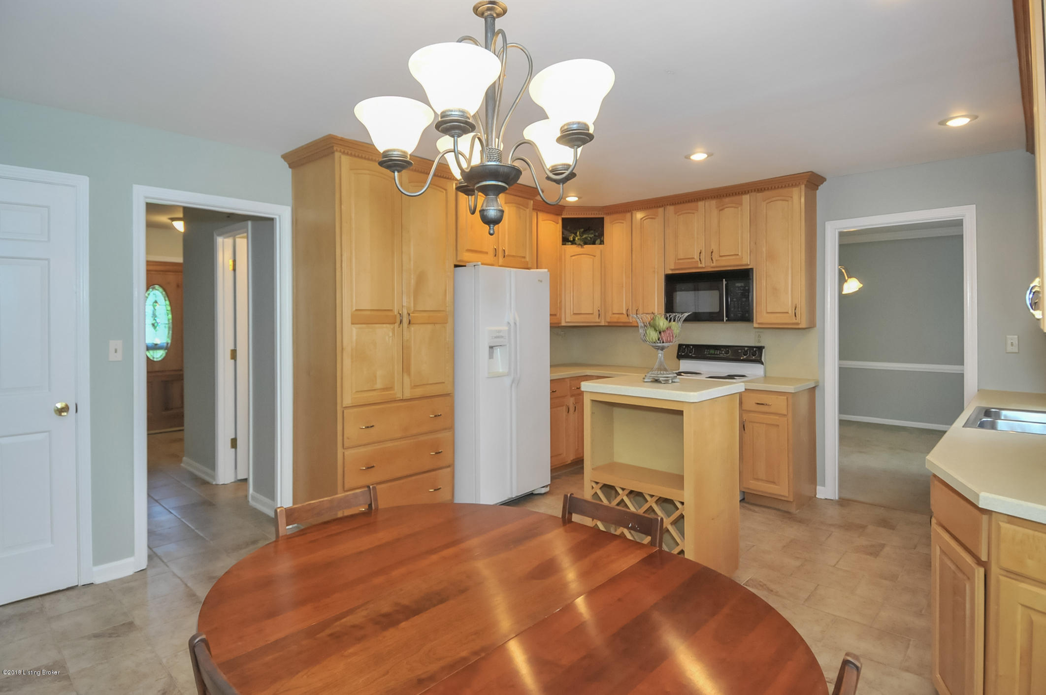 509 Moser Road Louisville, KY 40243 - Photo 18 of 54 kitchen