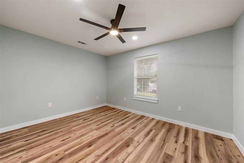 3542 Live Oak Avenue Waco, TX 76708 - Photo 12 of 19