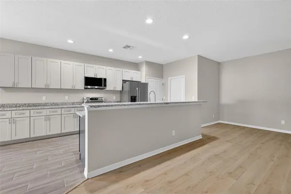 $399,900 | 38905 Pine Street, Umatilla, FL 32784