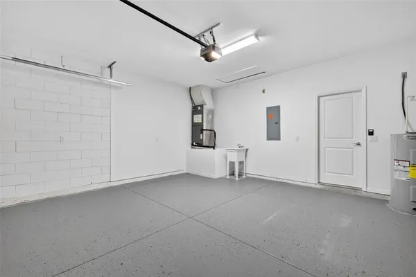 $399,900 | 38905 Pine Street, Umatilla, FL 32784