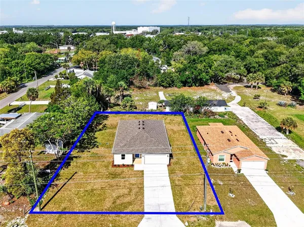 $399,900 | 38905 Pine Street, Umatilla, FL 32784