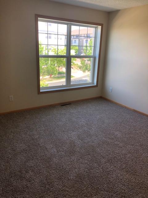 114115 Hundertmark Road Chaska, MN 55318 - Photo 6 of 9 Gallery Image 6