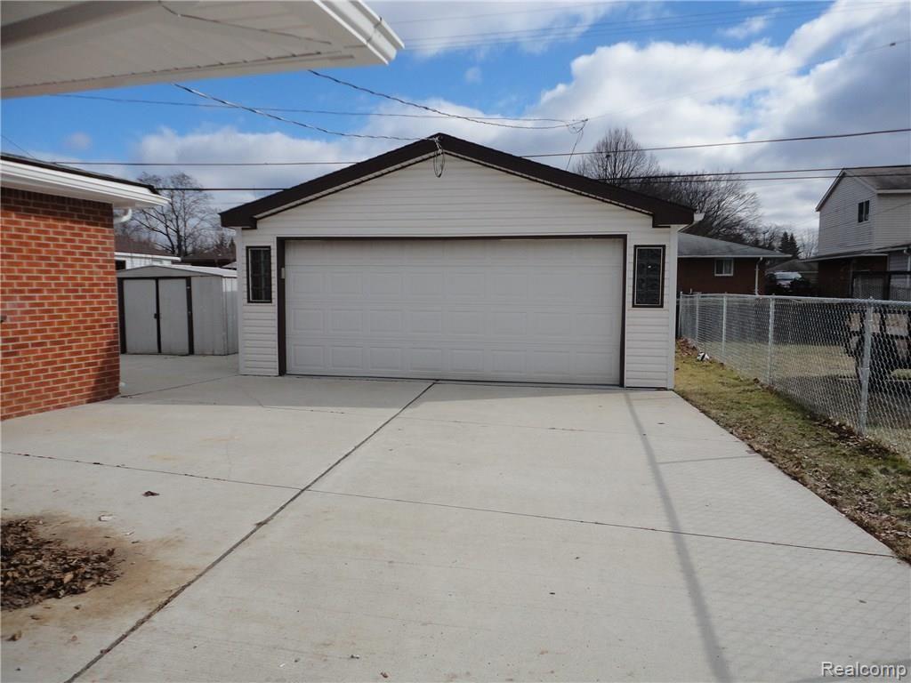 5015 Harding Street Wayne, MI 48184 - Photo 10 of 10 1256 - Copy - Copy.JPG