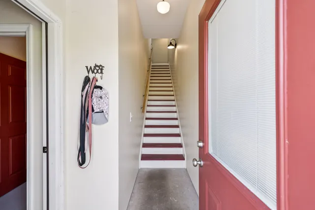 $549,900 | 4215 Hampshire Pike, Hampshire, TN 38461