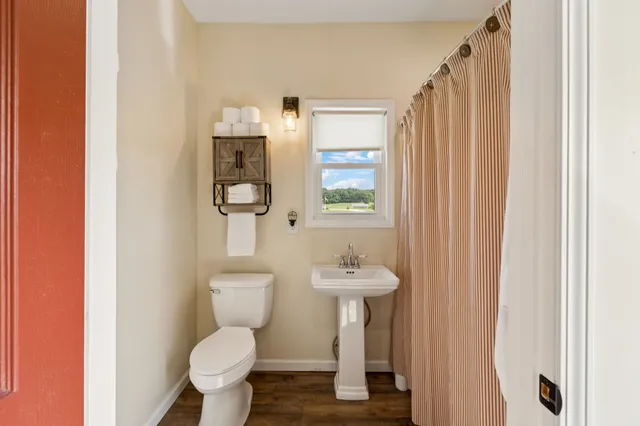 $549,900 | 4215 Hampshire Pike, Hampshire, TN 38461