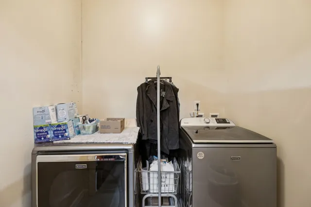 $549,900 | 4215 Hampshire Pike, Hampshire, TN 38461