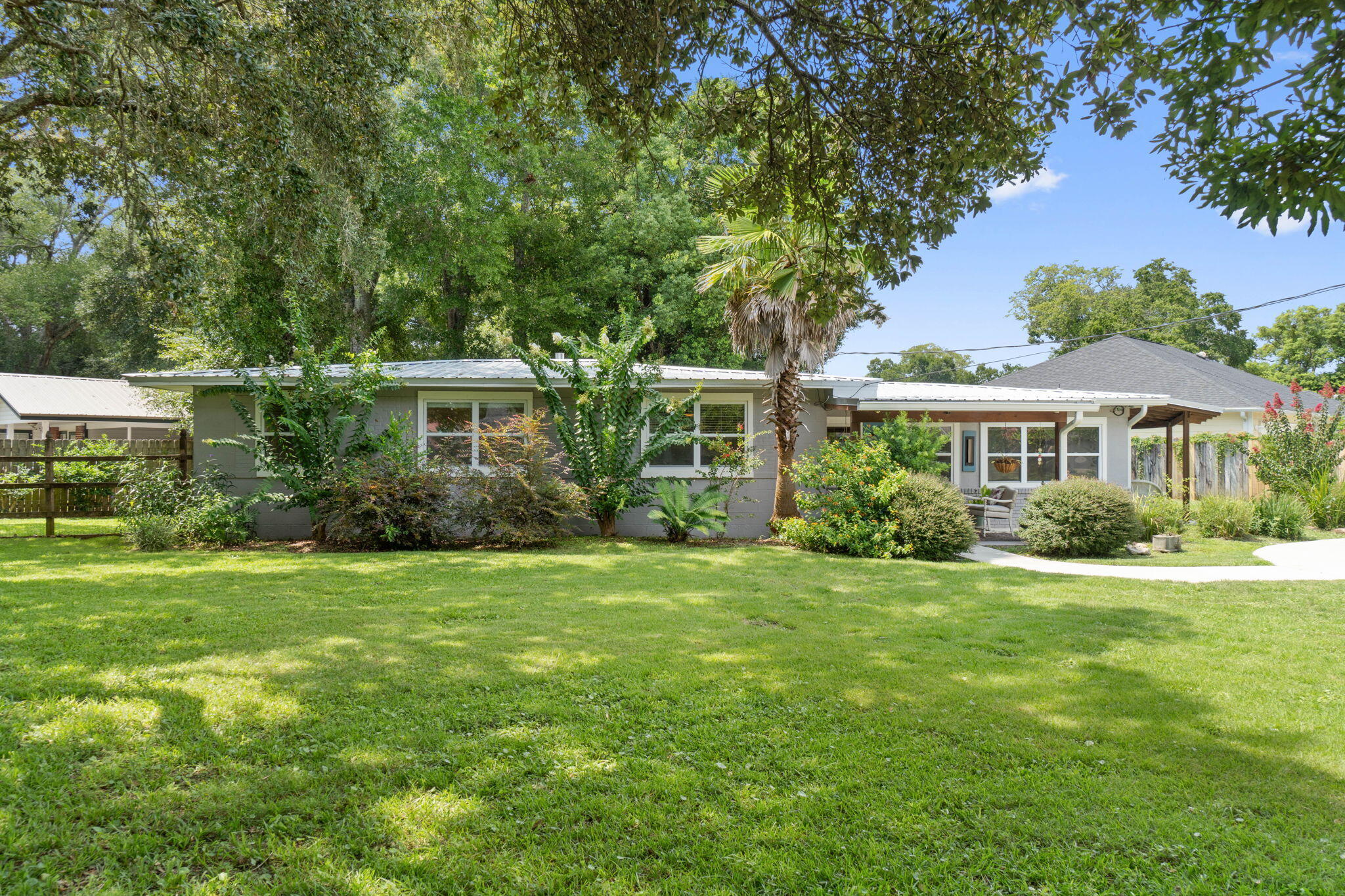 18 Choctawhatchee Road Southeast Fort Walton Beach, FL 32548 - Photo 1 of 46 The Perfect Cottage