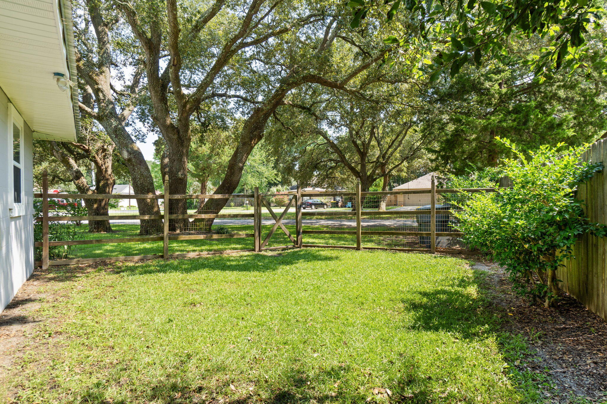 18 Choctawhatchee Road Southeast Fort Walton Beach, FL 32548 - Photo 27 of 46 Yard