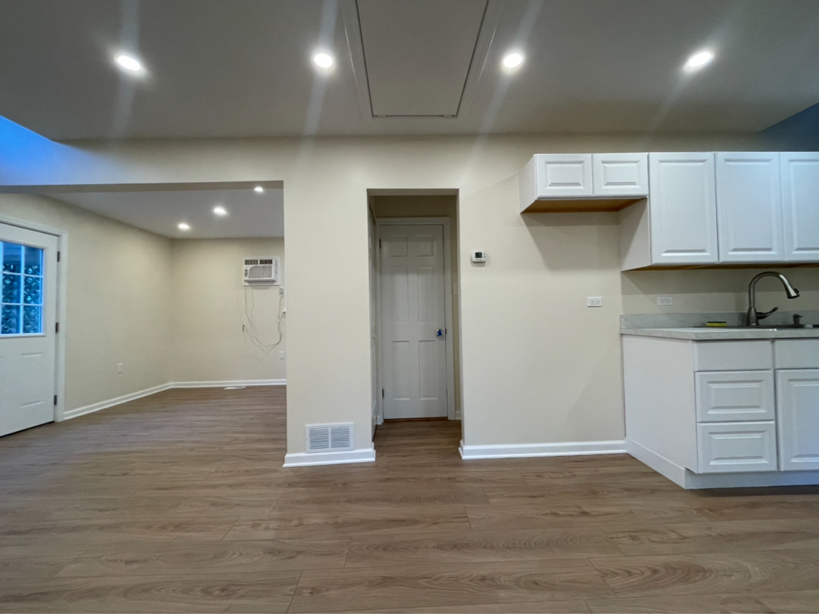 4 Hickory Road Oakwood Hills, IL 60013 - Photo 7 of 20 Gallery Image 7