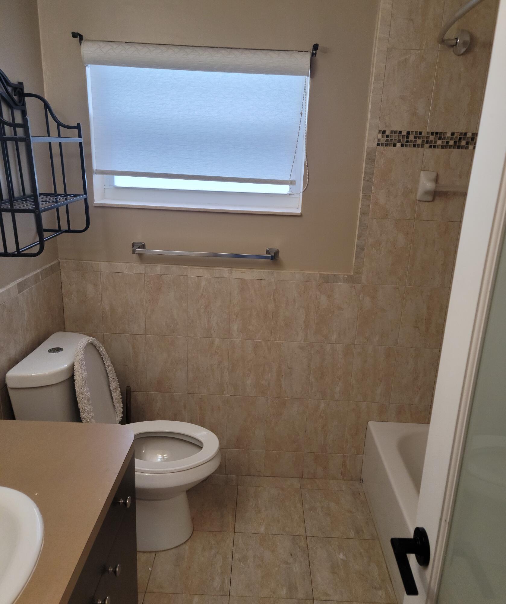 7613 Northwest 68th Terrace Tamarac, FL 33321 - Photo 7 of 13 Bathroom