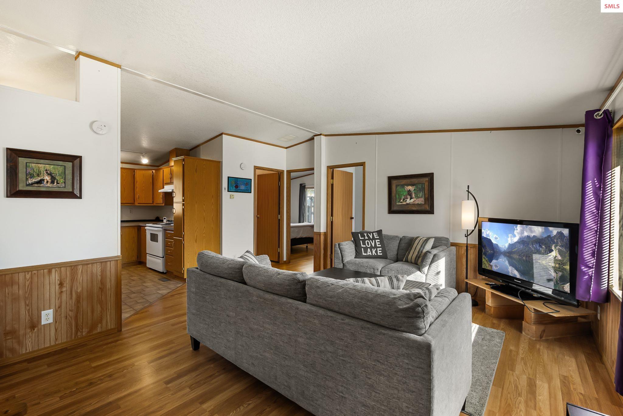 302 Mill Road Dover, ID 83825 - Photo 6 of 35 Living Room