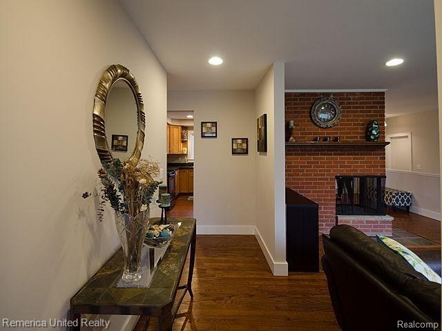 28025 Quail Hollow Road Farmington Hills, MI 48331 - Photo 12 of 38