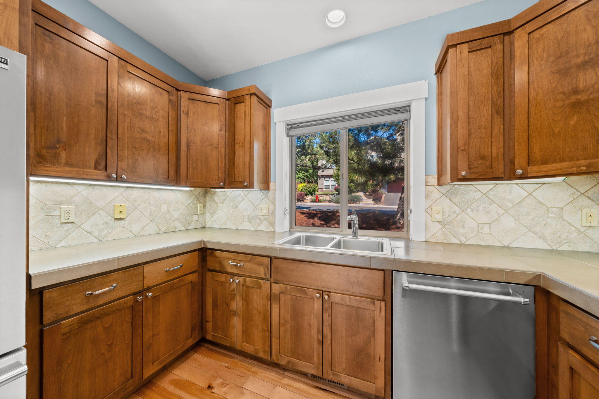 61489 Linton Loop Bend, OR 97702 - Photo 14 of 31 28-web-or-mls-Riley_Visuals-28