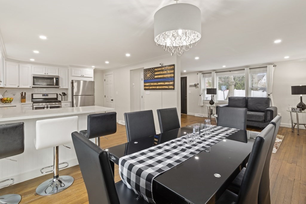 19 Warren Avenue Saugus, MA 01906 - Photo 16 of 41