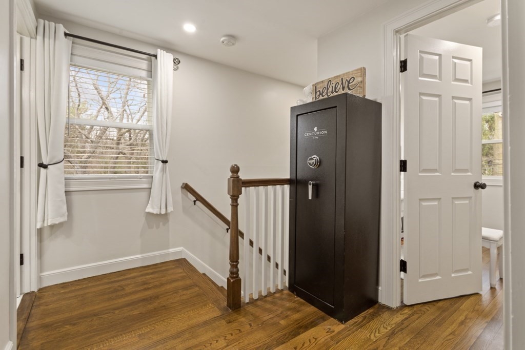 19 Warren Avenue Saugus, MA 01906 - Photo 17 of 41