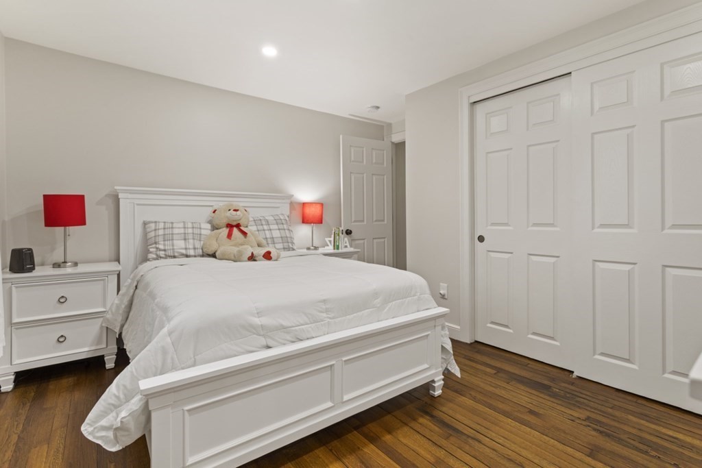 19 Warren Avenue Saugus, MA 01906 - Photo 19 of 41