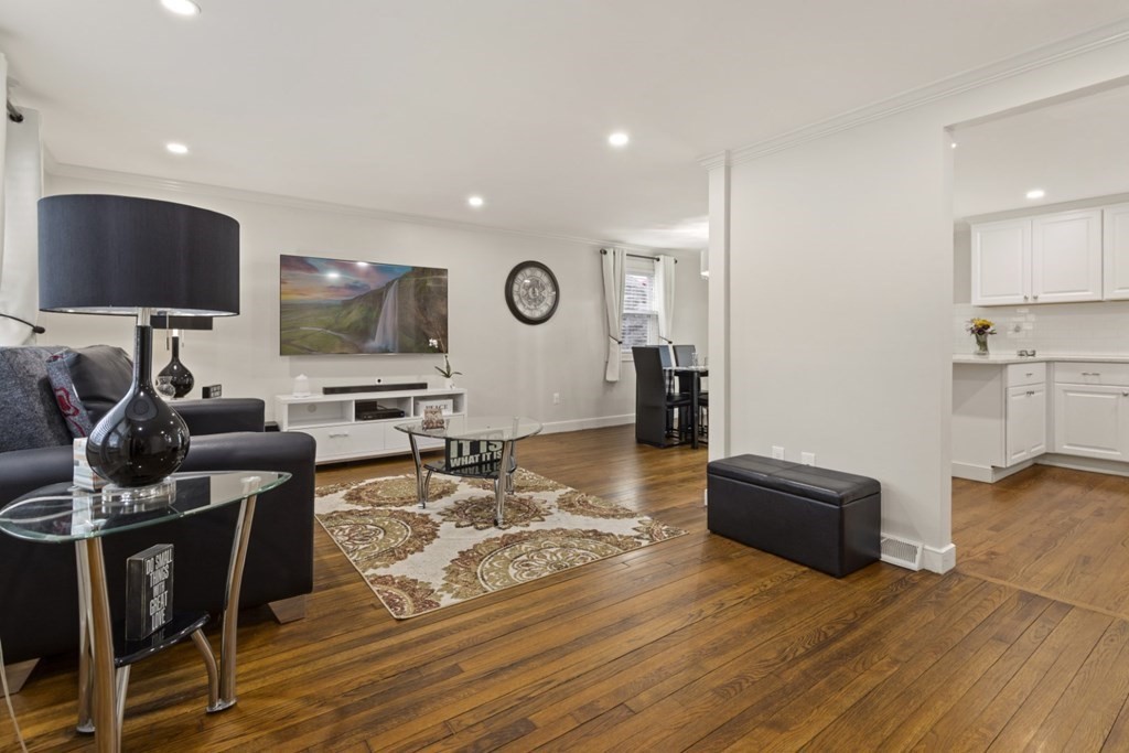 19 Warren Avenue Saugus, MA 01906 - Photo 3 of 41