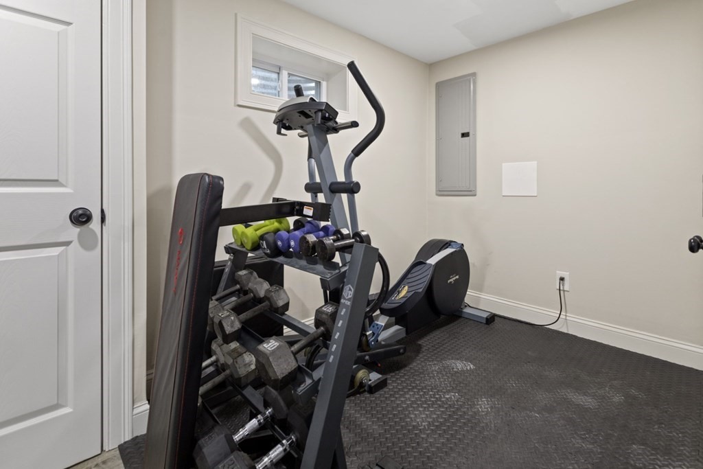 19 Warren Avenue Saugus, MA 01906 - Photo 33 of 41