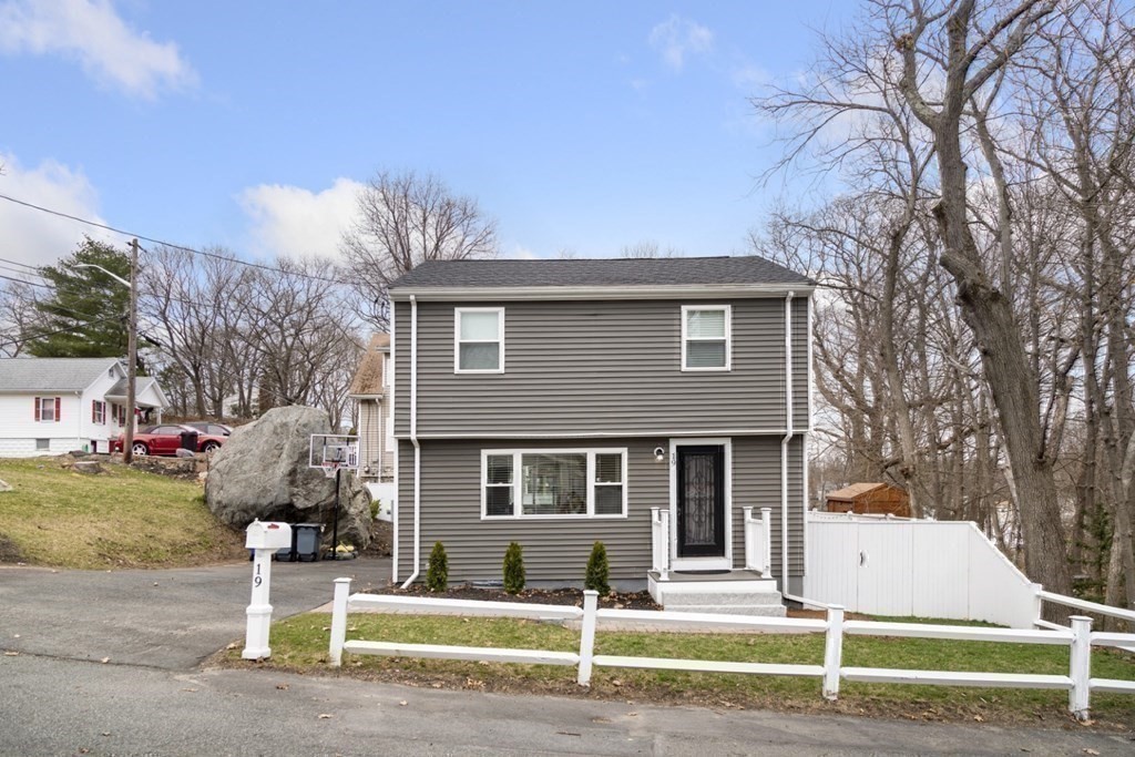 19 Warren Avenue Saugus, MA 01906 - Photo 35 of 41