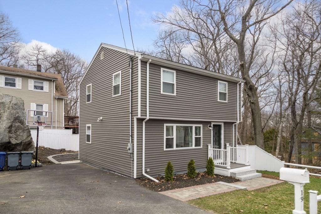 19 Warren Avenue Saugus, MA 01906 - Photo 37 of 41