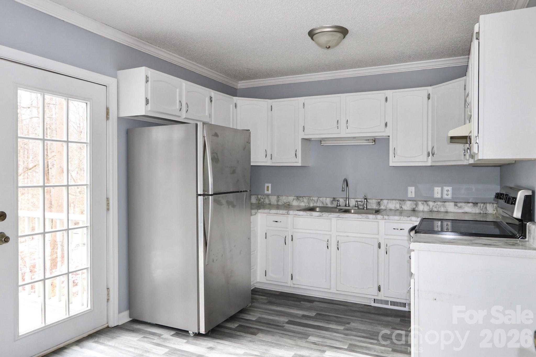 670 Blue Ridge Avenue Elkin, NC 28621 - Photo 5 of 20