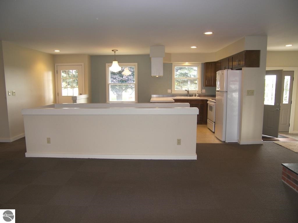 2593 Nelson Road Traverse City, MI 49686 - Photo 14 of 90 1791273-13.JPG