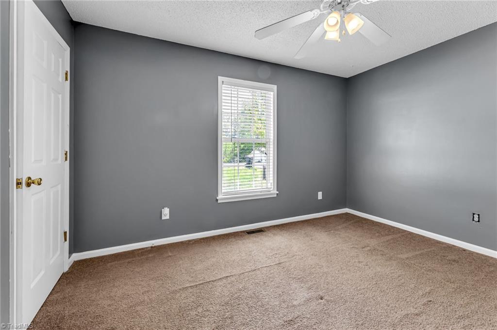 39 Hasty Hill Road Thomasville, NC 27360 - Photo 19 of 28