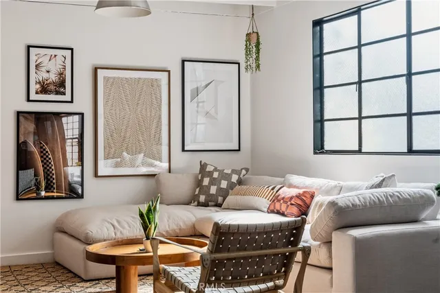 $6,800 | 654 South Soto Street, Los Angeles, CA 90023