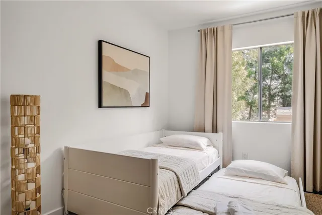 $6,800 | 654 South Soto Street, Los Angeles, CA 90023