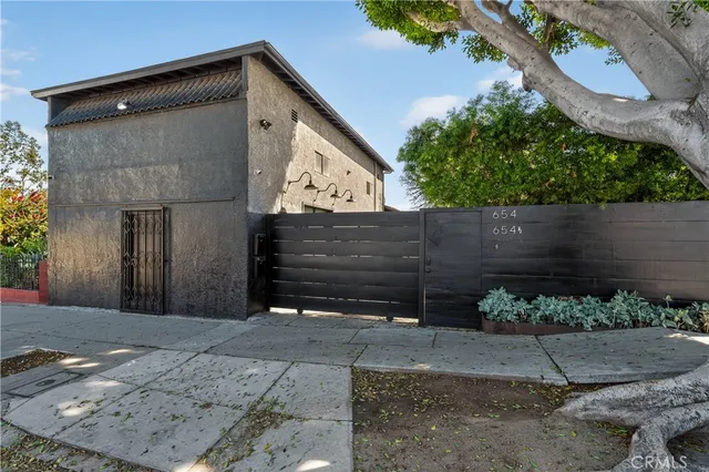 $6,800 | 654 South Soto Street, Los Angeles, CA 90023