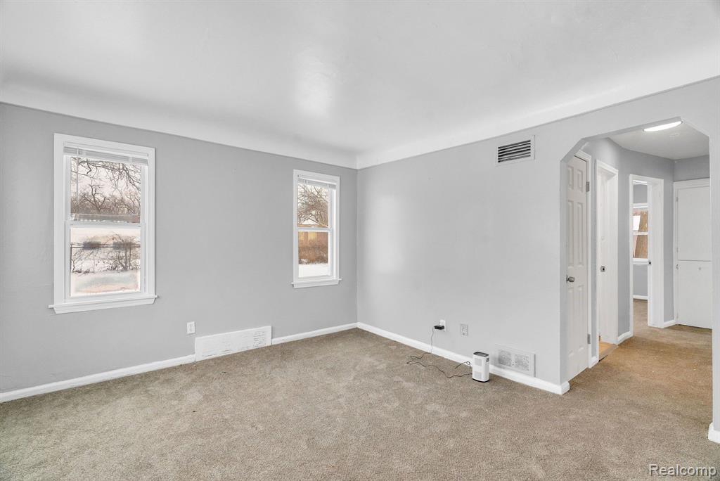 16939 Curtis Street Detroit, MI 48235 - Photo 6 of 25