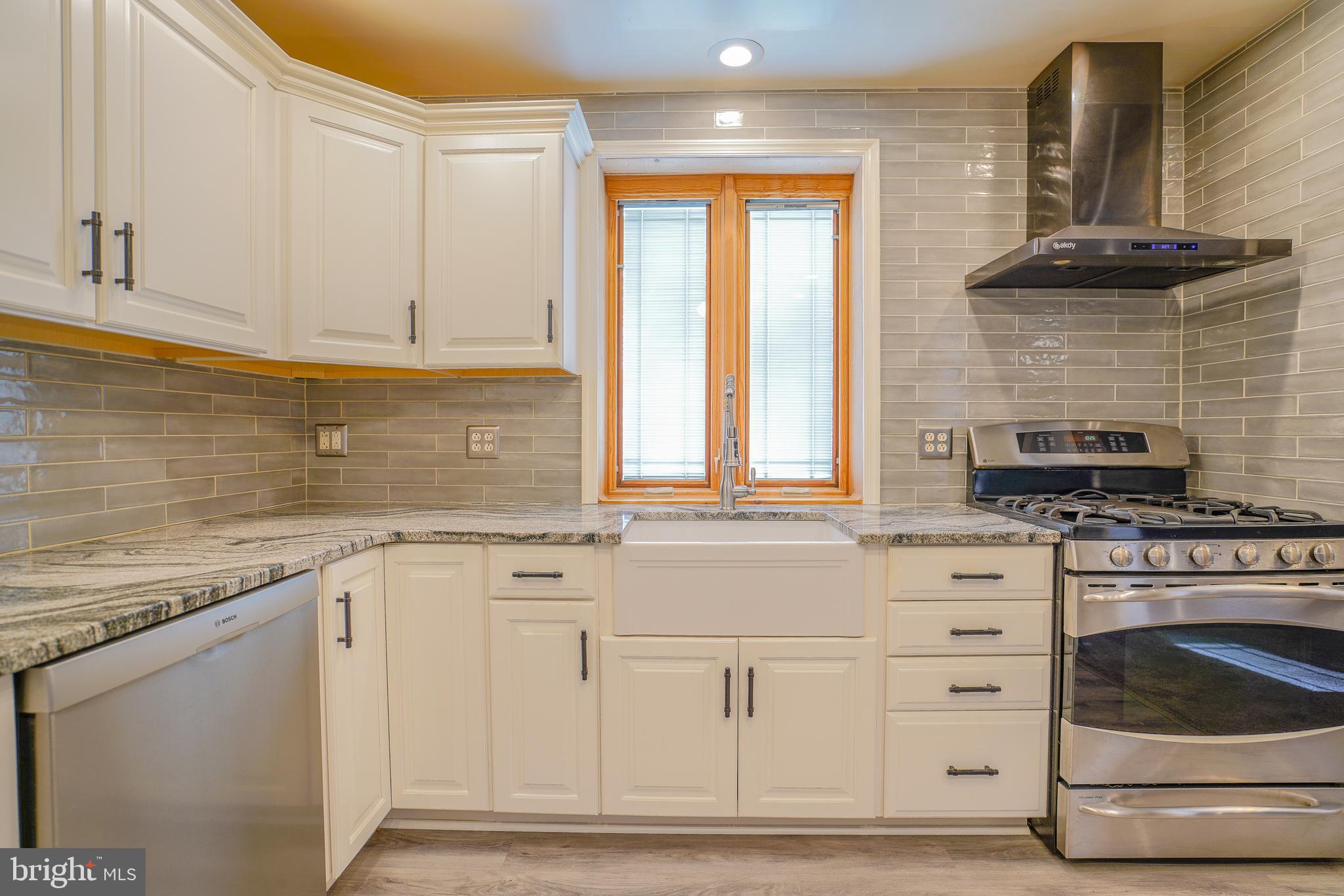 9212 Exeter Road Philadelphia, PA 19114 - Photo 4 of 20 Gallery Image 4