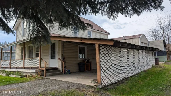 $270,900 | 7168 4th Street, Bonners Ferry, ID 83805