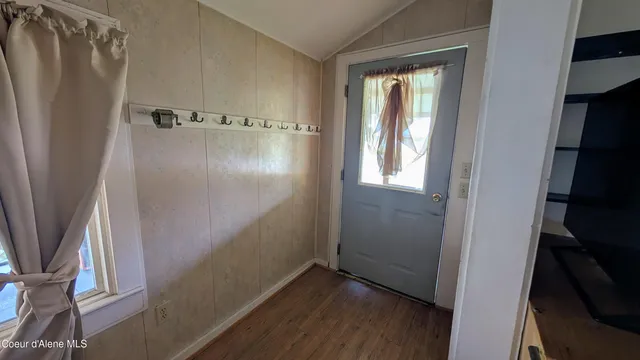 $279,900 | 7168 4th Street, Bonners Ferry, ID 83805